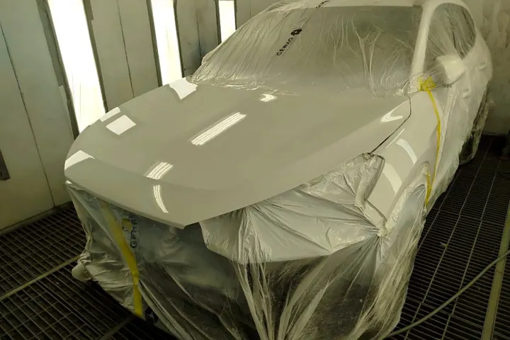 White bonnet after painting at NG Crash Repairs, Finglas